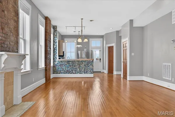 $175,000 | 2200 South 12th Street, Unit 3, St. Louis, MO 63104
