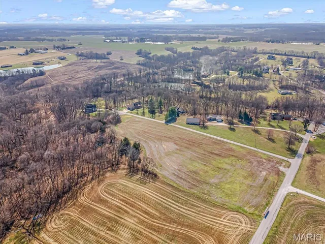 $215,000 | 7468 Covered Bridge Drive, Waterloo, IL 62298