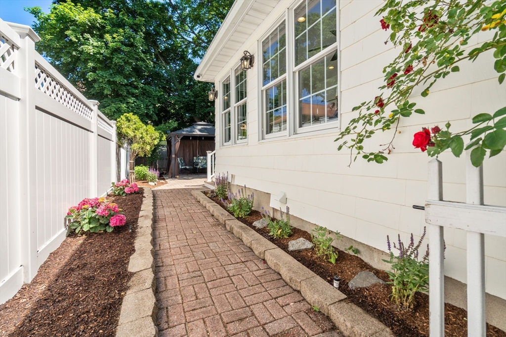 62 Shaw Road Belmont, MA 02478 - Photo 37 of 42
