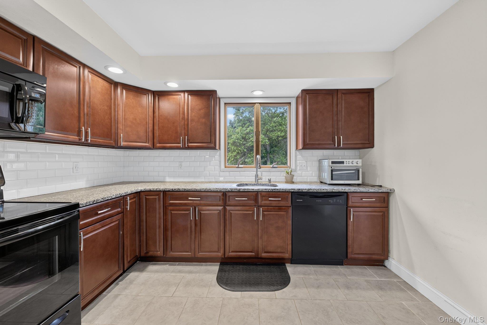 245 Stony Ford Road Middletown, NY 10941 - Photo 10 of 44