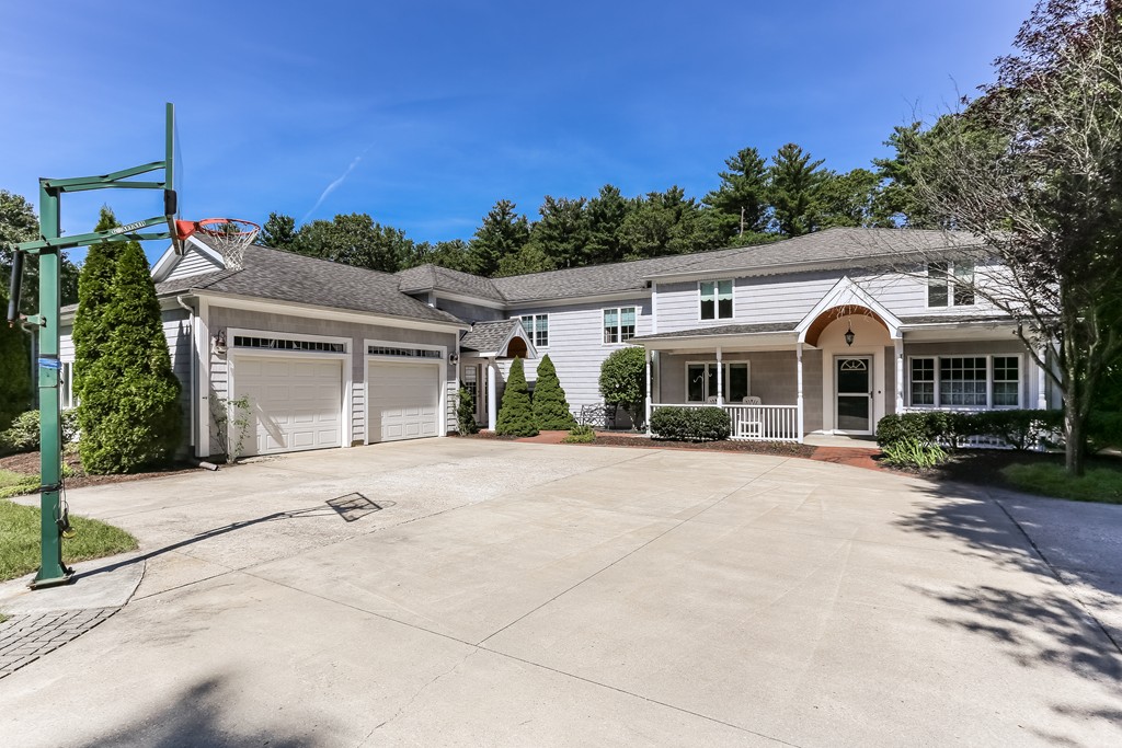 33 Russell Road Hanover, MA 02339 - Photo 1 of 21 Gallery Image 1