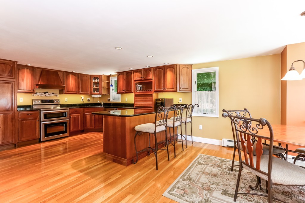 33 Russell Road Hanover, MA 02339 - Photo 5 of 21 Gallery Image 5