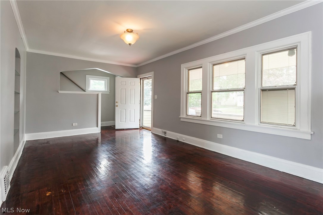 3419 Spangler Road Cleveland Heights, OH 44112 - Photo 4 of 35