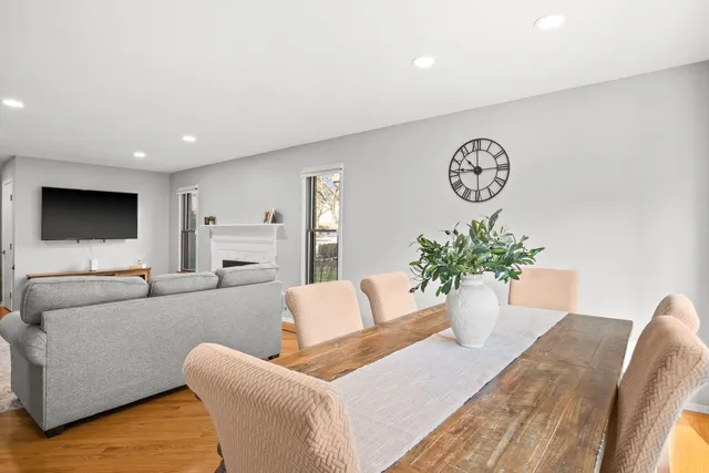 $535,000 | 7S367 Augusta Lane, Naperville, IL 60540