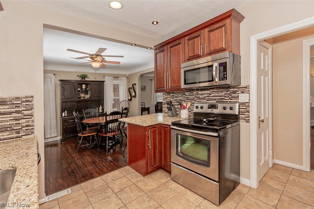 3886 Bethany Road Cleveland, OH 44118 - Photo 16 of 35