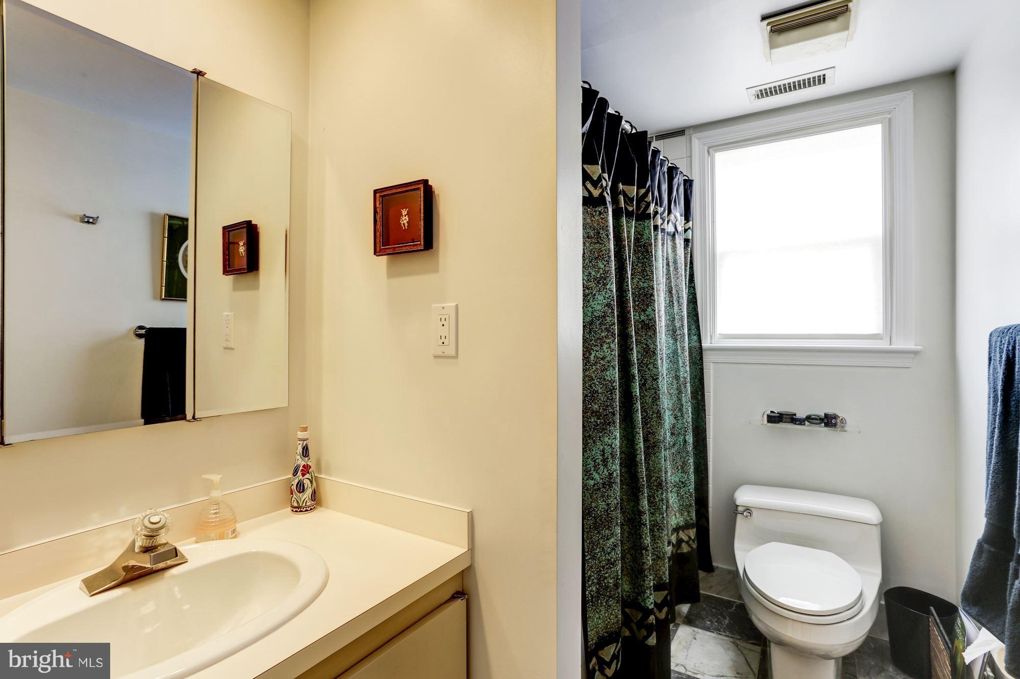 6610 Rannoch Road Bethesda, MD 20817 - Photo 16 of 30 Bath