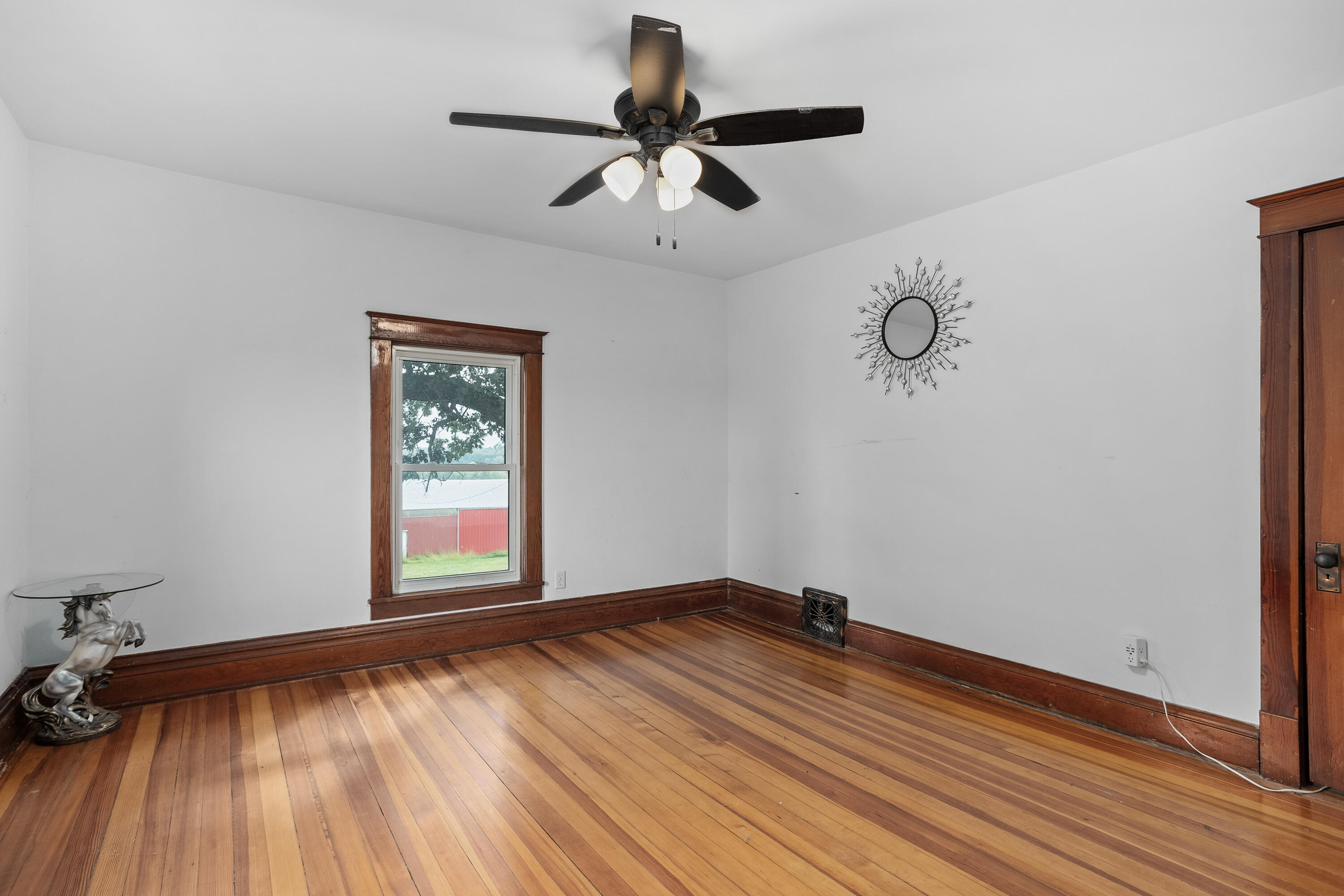 W12040 Sullivan Road Portland, WI 53594 - Photo 23 of 45 Primary bedroom