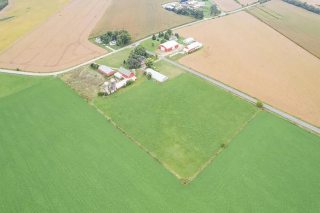 $599,900 | W12040 Sullivan Road, Portland, WI 53594