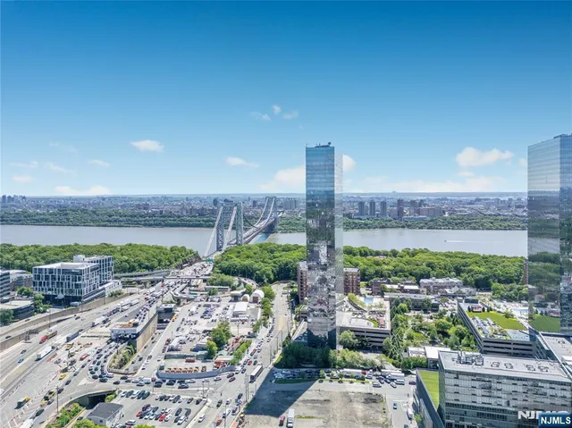 a picture of city view