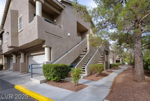 $1,850 | 2152 Turquoise Ridge Street, Unit 202, Las Vegas, NV 89117