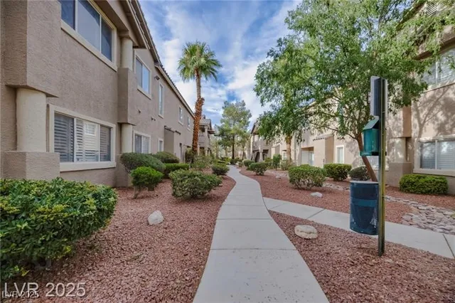 $1,850 | 2152 Turquoise Ridge Street, Unit 202, Las Vegas, NV 89117