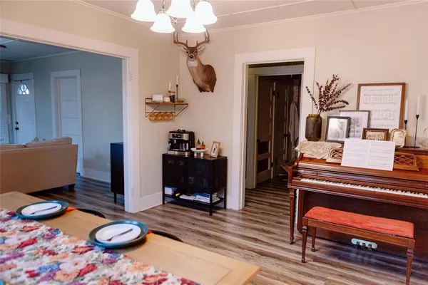 $189,500 | 705 South Jackson Avenue, McGregor, TX 76657