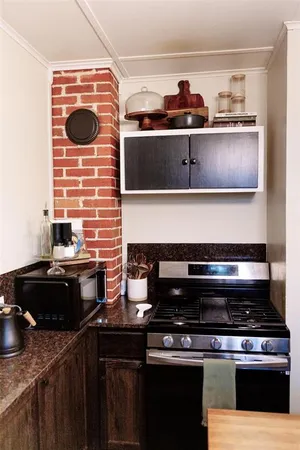 $189,500 | 705 South Jackson Avenue, McGregor, TX 76657