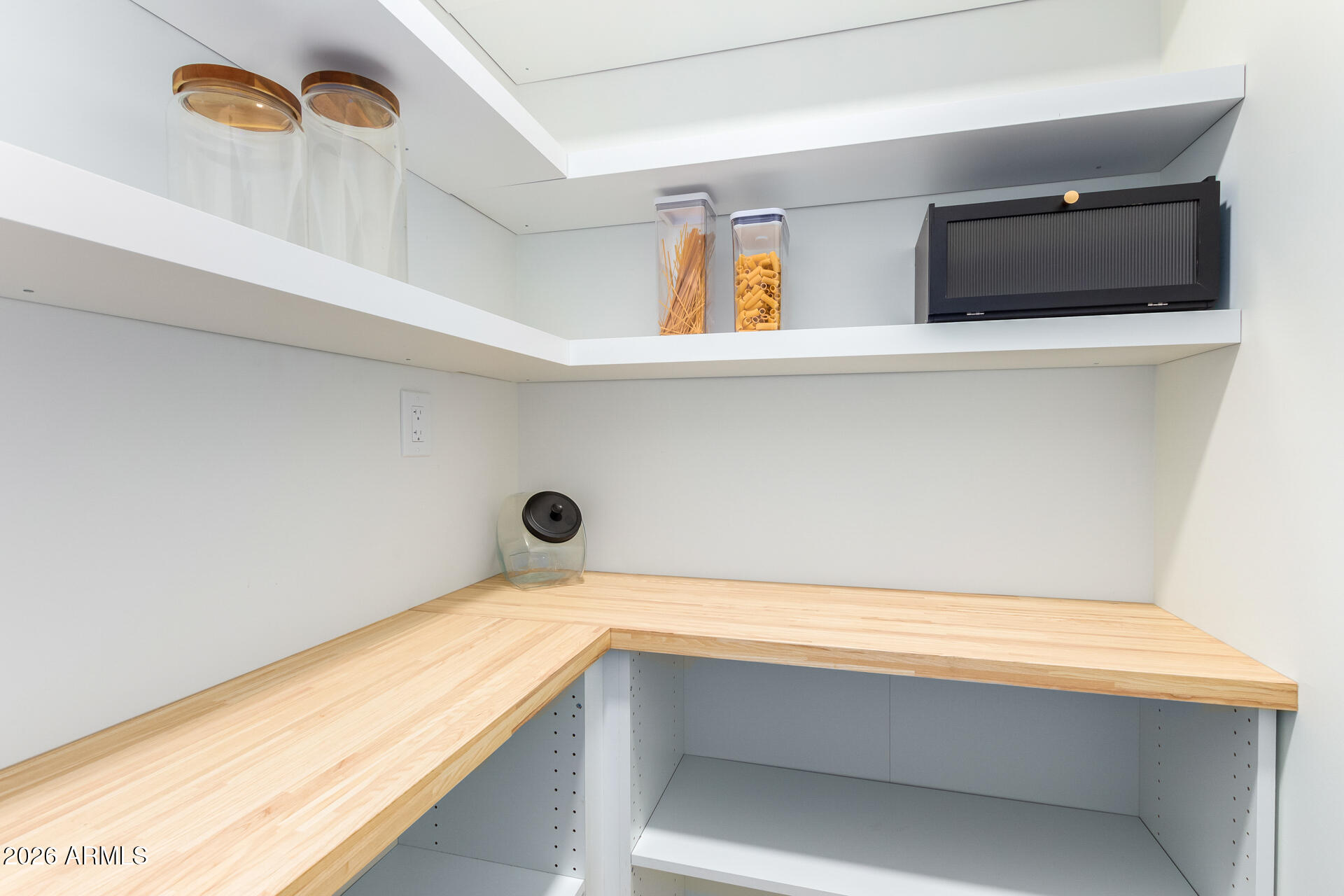 9829 North 4th Avenue Phoenix, AZ 85021 - Photo 11 of 32 Pantry