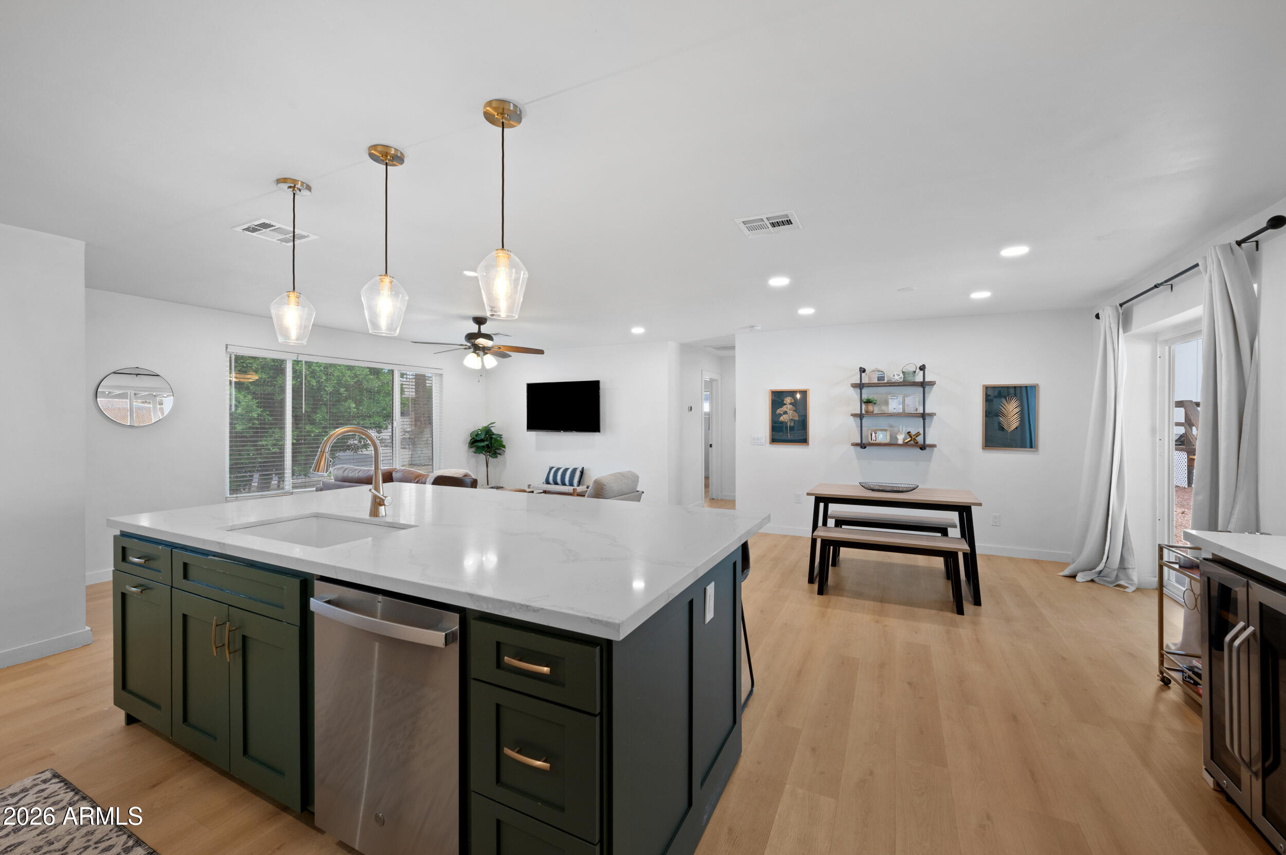 9829 North 4th Avenue Phoenix, AZ 85021 - Photo 7 of 32 Kitchen