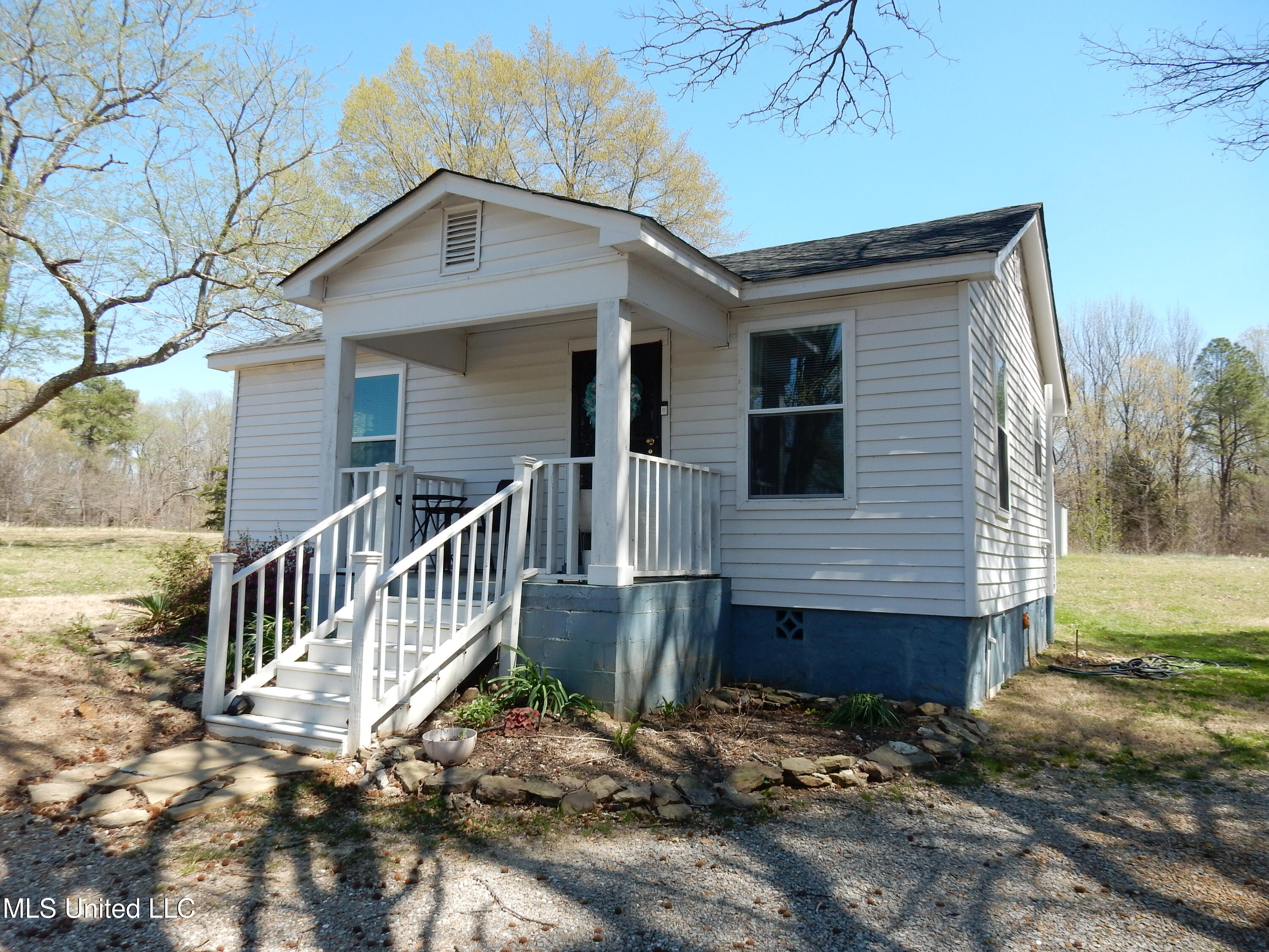 3830 Baldwin Road South Hernando, MS 38632 - Photo 1 of 31 DSCN3135