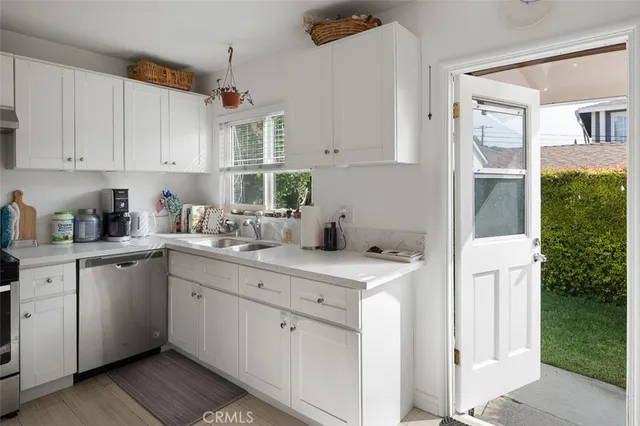 $1,748,000 | 239 West Palm Avenue, Monrovia, CA 91016