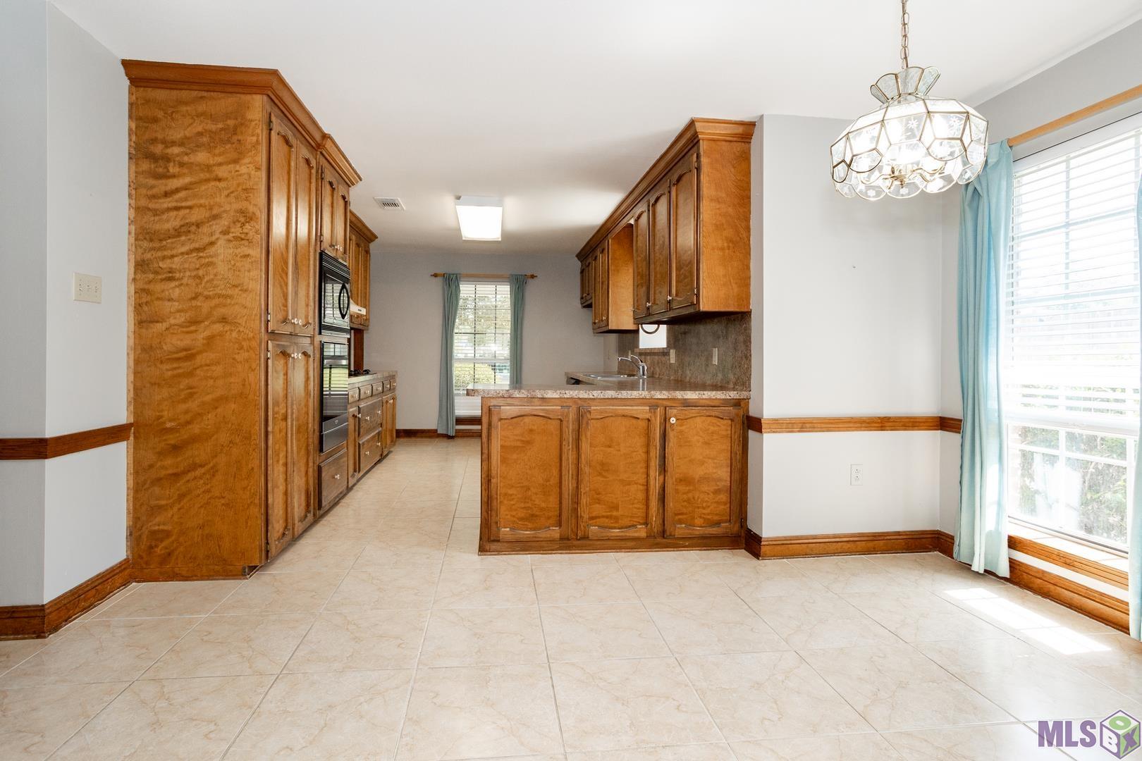14002 Woodland Ridge Avenue Baton Rouge, LA 70816 - Photo 12 of 36 Gallery Image 12