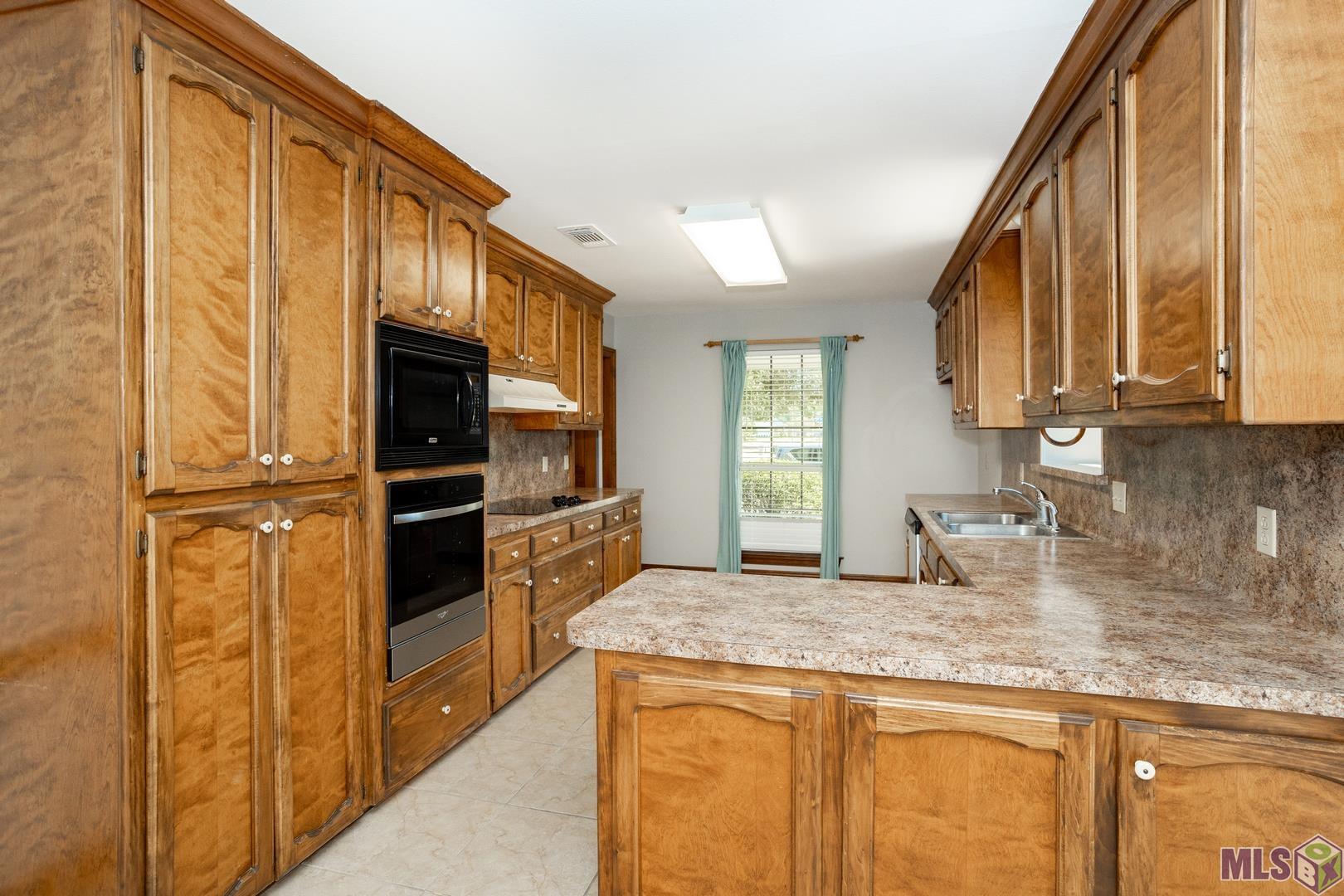 14002 Woodland Ridge Avenue Baton Rouge, LA 70816 - Photo 9 of 36 Gallery Image 9