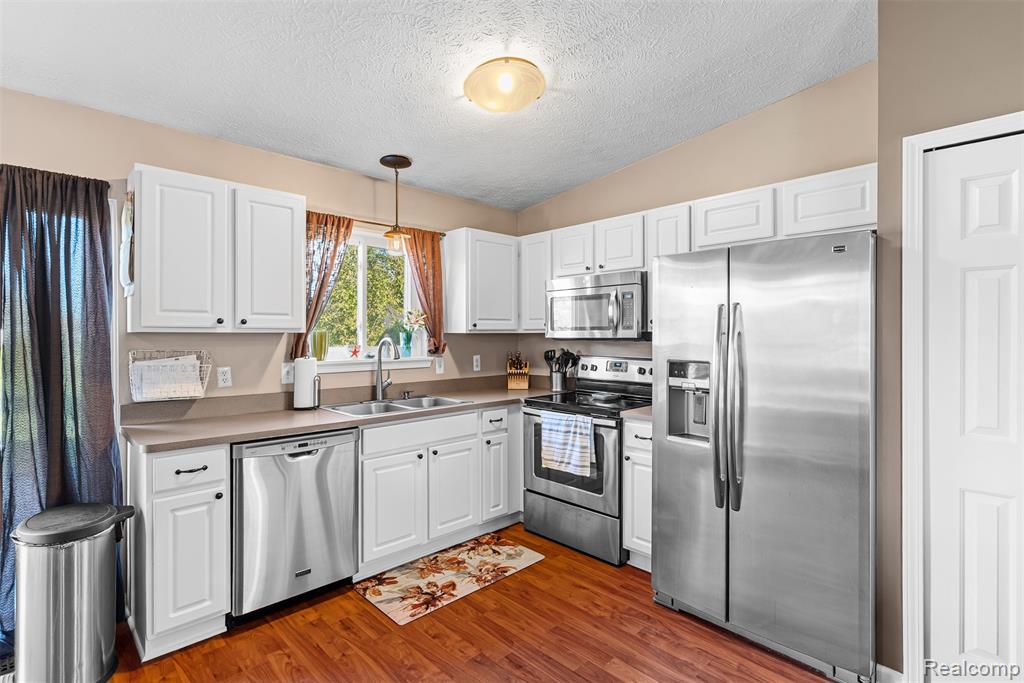 105 Turtle Trace Pinckney, MI 48169 - Photo 10 of 31 Gallery Image 10