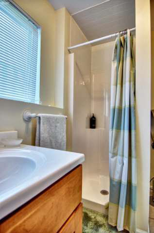 106 Daley Road Lapeer, MI 48446 - Photo 14 of 38 21146441-13.JPG