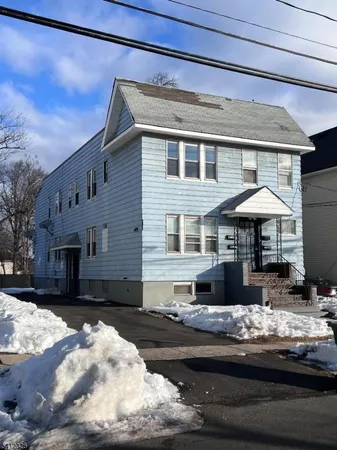$2,200 | 239 East 9th Avenue, Roselle, NJ 07203