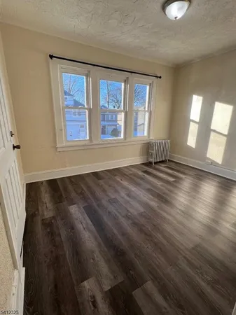 $2,200 | 239 East 9th Avenue, Roselle, NJ 07203