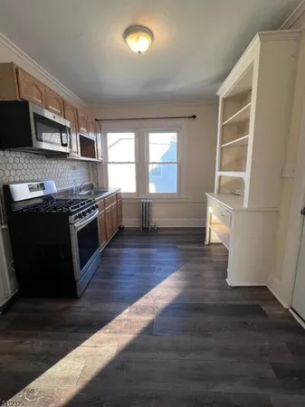 $2,200 | 239 East 9th Avenue, Roselle, NJ 07203