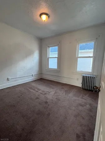 $2,200 | 239 East 9th Avenue, Roselle, NJ 07203