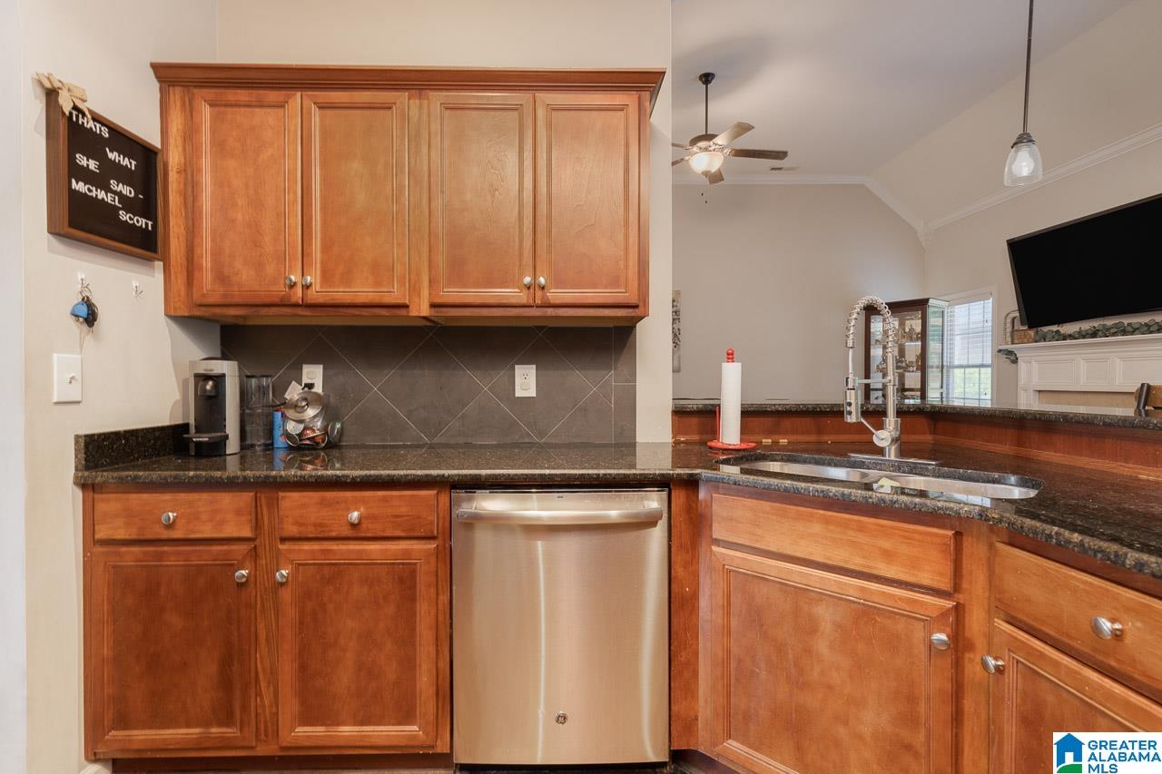 1019 Lake View Lane Calera, AL 35040 - Photo 12 of 35