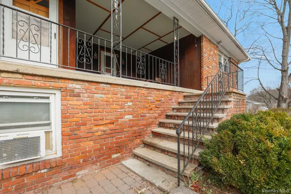 $4,600 | 2 Gillis Avenue, Unit 1, Nyack, NY 10960