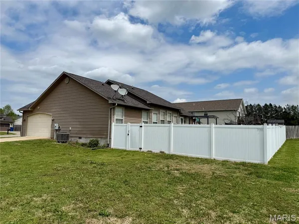 $269,900 | 2013 Tumbleweed Trail, Poplar Bluff, MO 63901