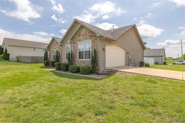$269,900 | 2013 Tumbleweed Trail, Poplar Bluff, MO 63901
