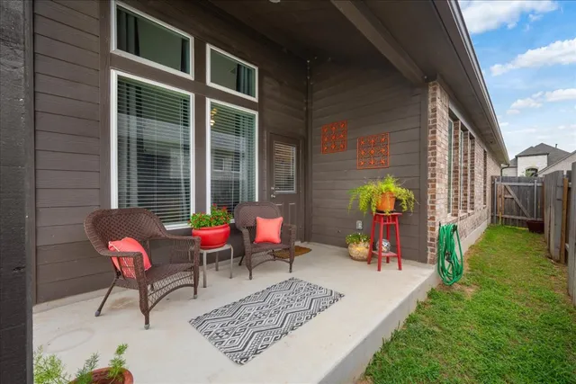 $370,000 | 181 Durian Loop, Buda, TX 78610