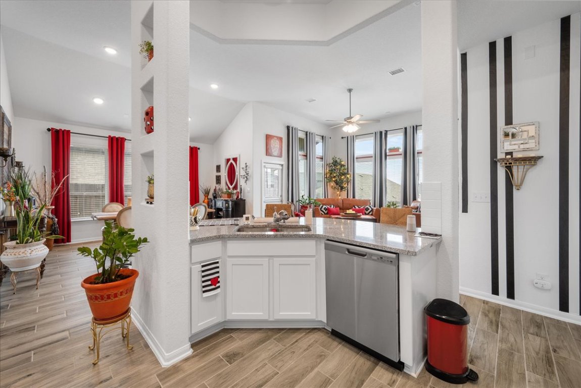 181 Durian Loop Buda, TX 78610 - Photo 7 of 22