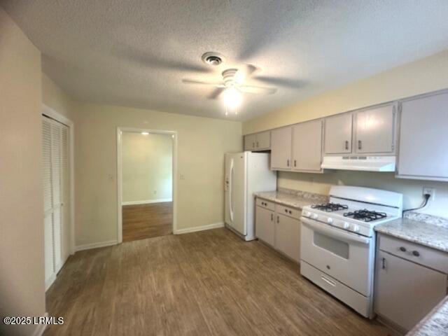 1006 Duke Street Beaufort, SC 29902 - Photo 5 of 13 Kitchen2