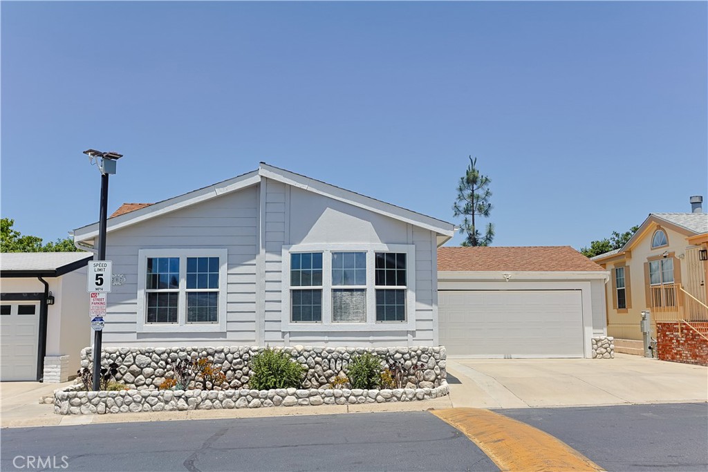 23301 Ridge Rte Drive, Unit 207 Laguna Hills, CA 92653 - Photo 31 of 39