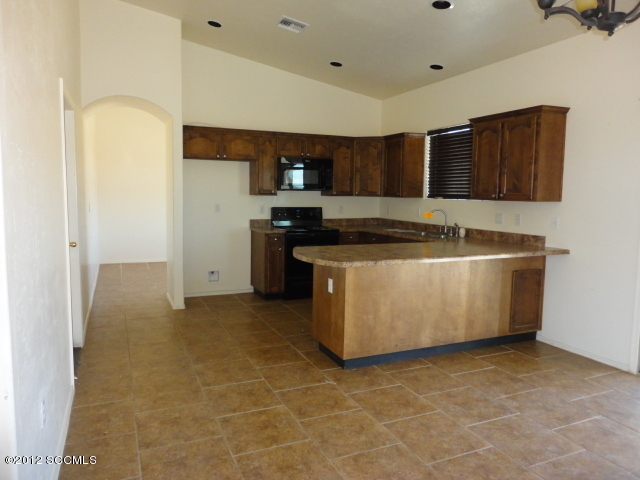 256 Colmenar Court Rio Rico, AZ 85648 - Photo 6 of 11