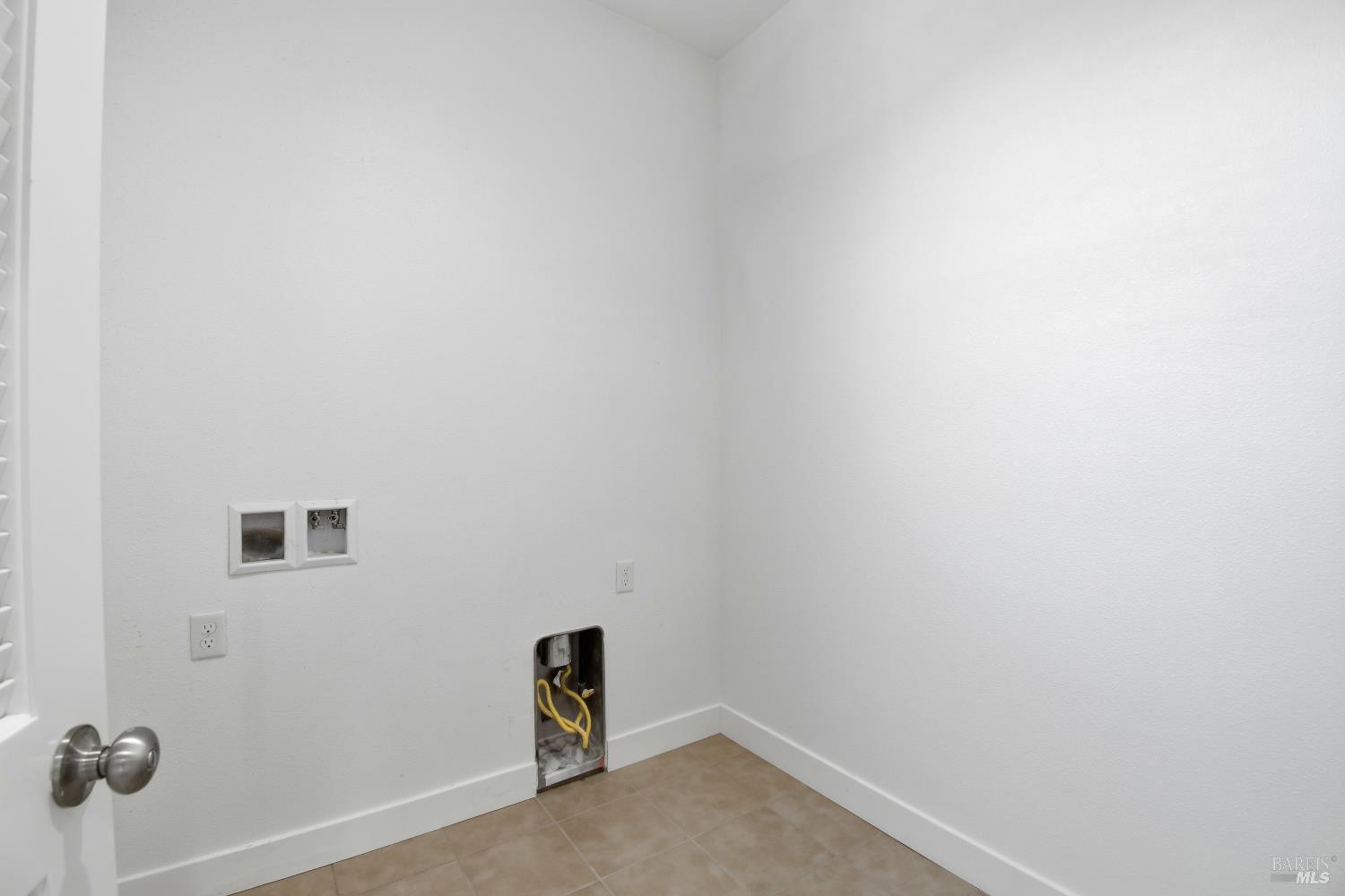 1612 Rose Clover Street Santa Rosa, CA 95403 - Photo 35 of 40 a view of a small space