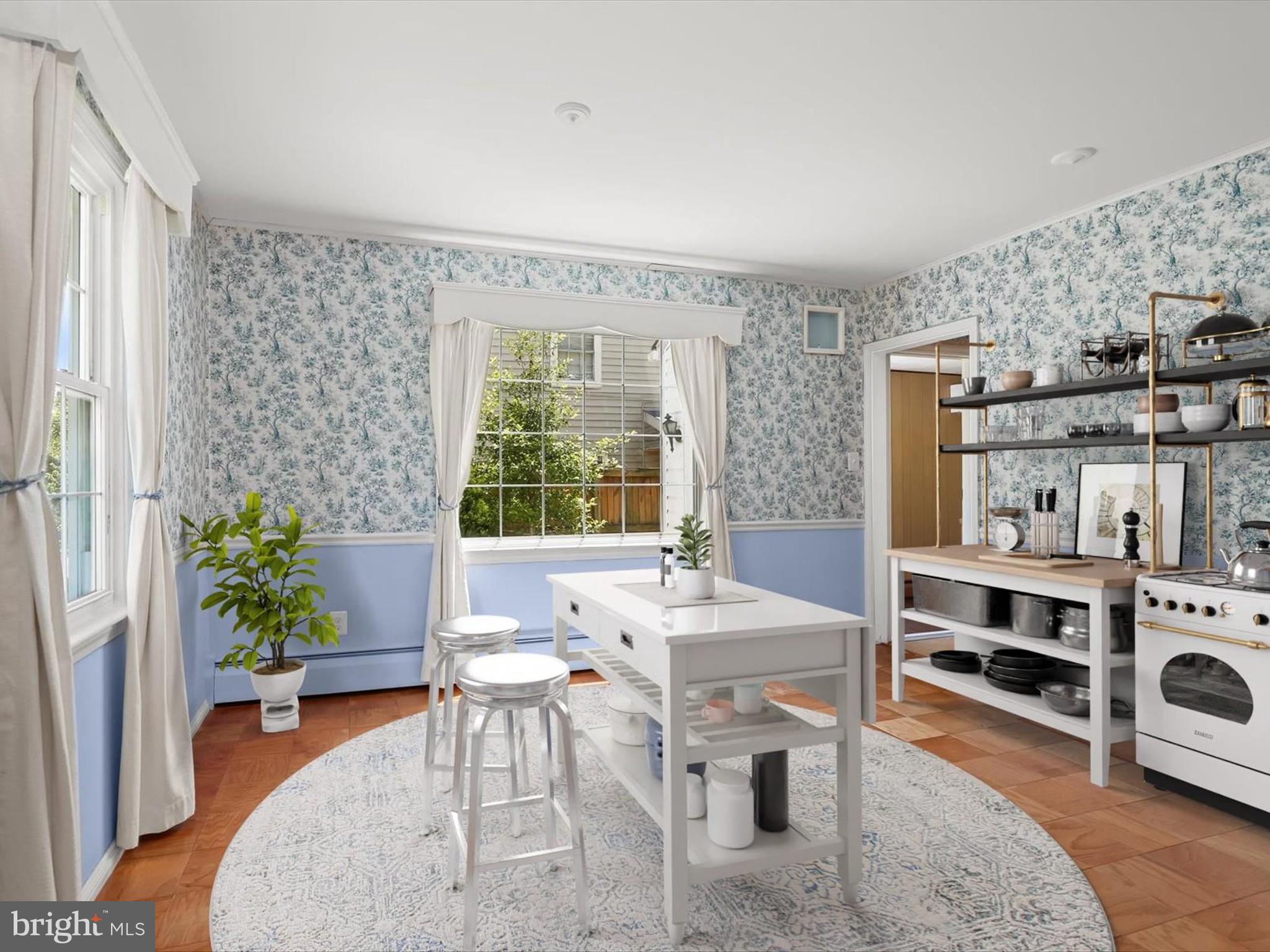 1229-7 Seven Oaks Road Halethorpe, MD 21227 - Photo 4 of 38 a living room with furniture and a potted plant