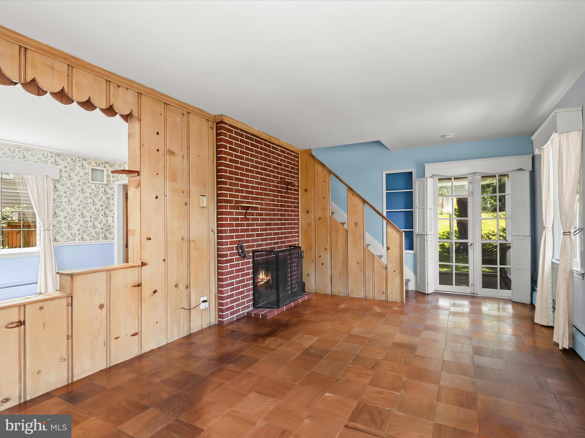 1229-7 Seven Oaks Road Halethorpe, MD 21227 - Photo 8 of 38 workspace with wooden floor and windows