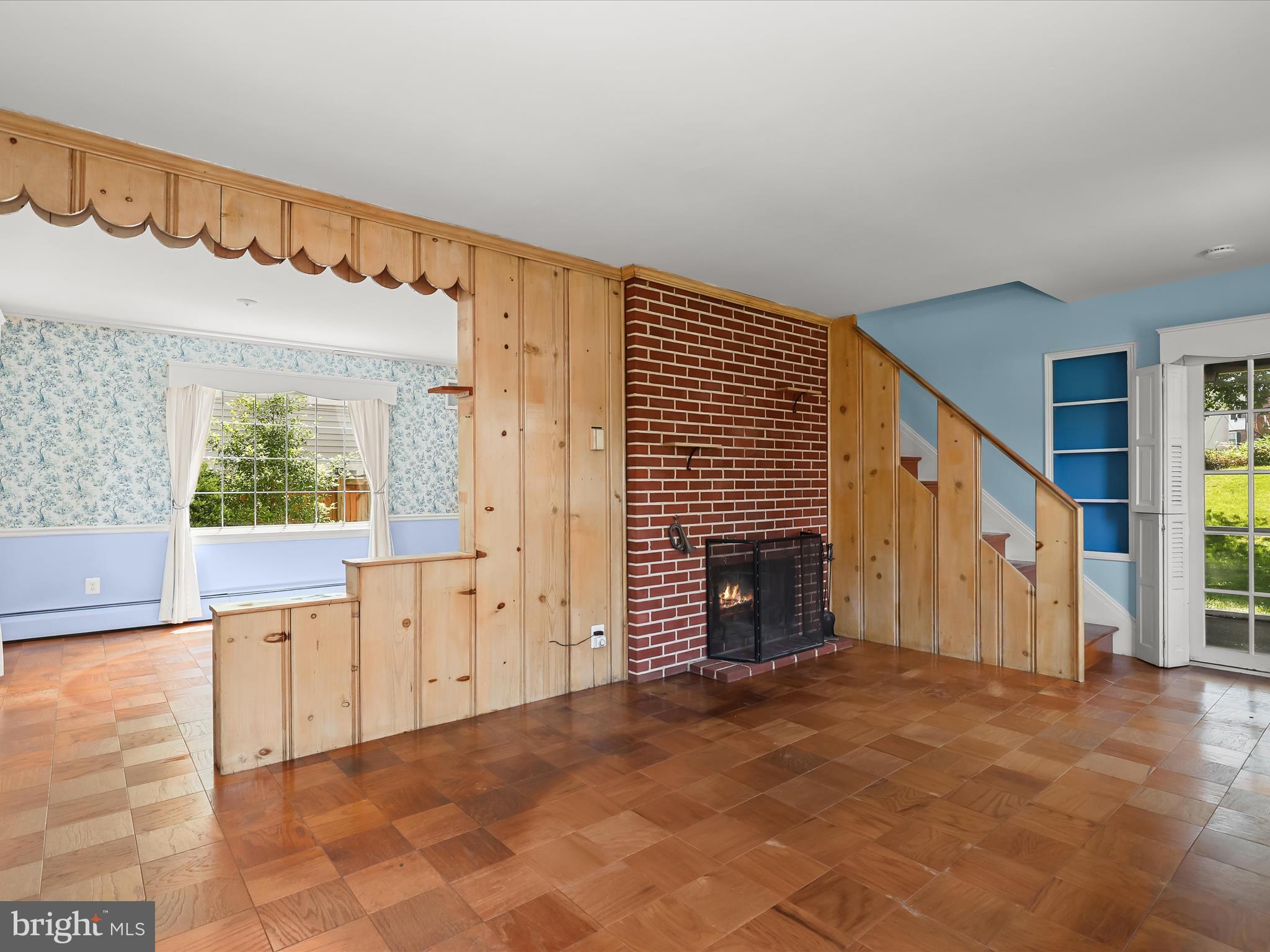 1229-7 Seven Oaks Road Halethorpe, MD 21227 - Photo 10 of 38 a view of an empty room with a window