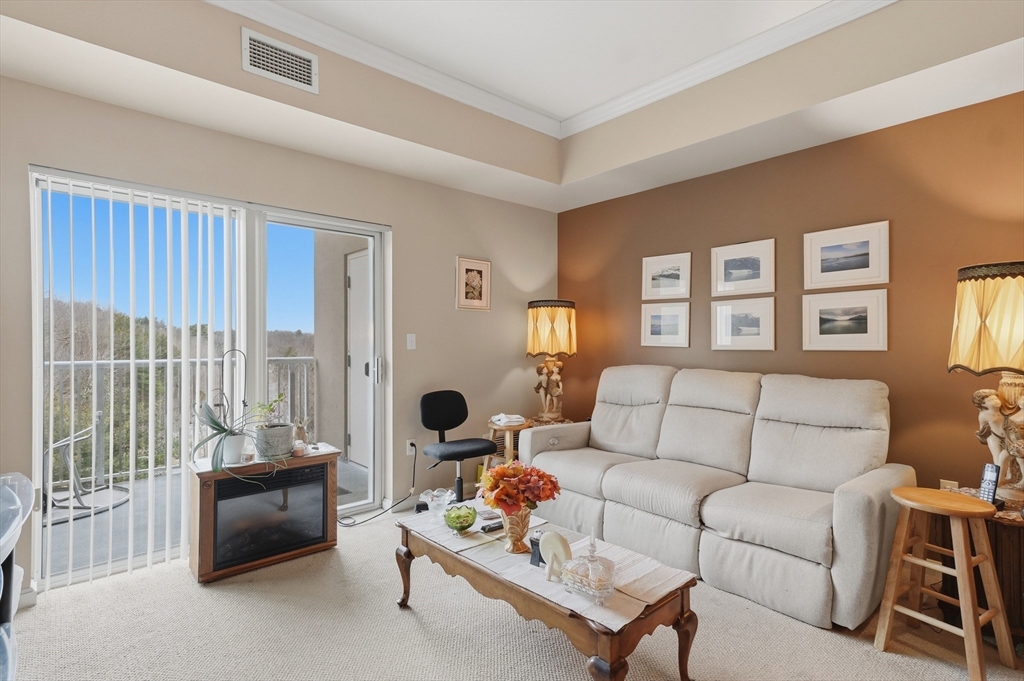 36 Village Road, Unit 613 Middleton, MA 01949 - Photo 5 of 34