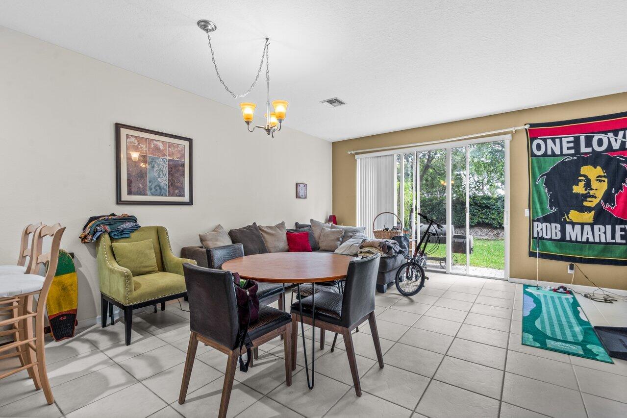 10102 Boca Palm Drive Boca Raton, FL 33498 - Photo 5 of 25 005-10102BocaPalmDrive-BocaRaton-FL-3349