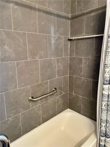 $210,000 | 203 Crestwood Lane, Pittsburg, KS 66762