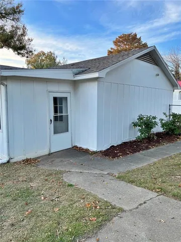 $197,500 | 203 Crestwood Lane, Pittsburg, KS 66762