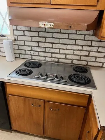 $210,000 | 203 Crestwood Lane, Pittsburg, KS 66762