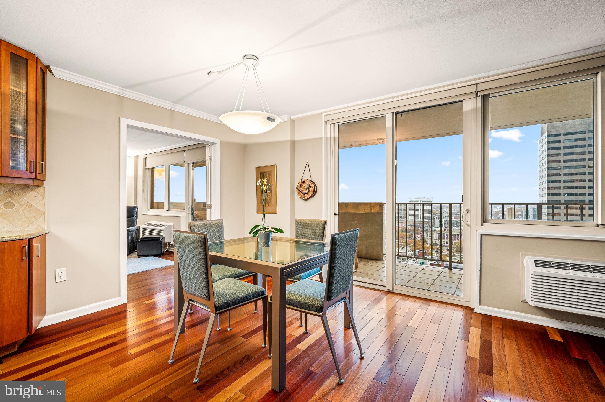1901 John F Kennedy Boulevard, Unit 250506 Philadelphia, PA 19103 - Photo 1 of 45 Dining Area