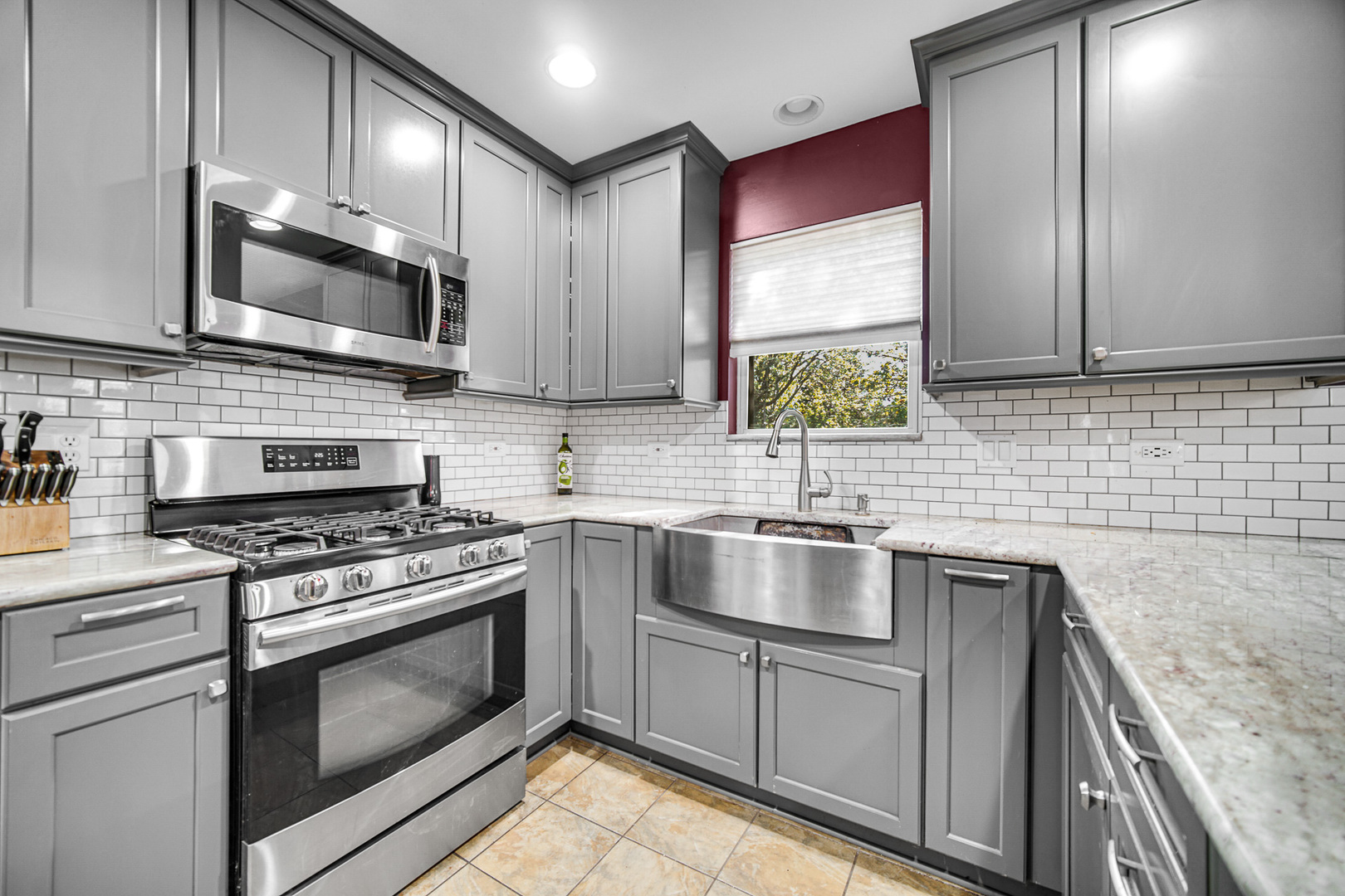 1795 Fieldstone Court Romeoville, IL 60446 - Photo 3 of 18 Gallery Image 3