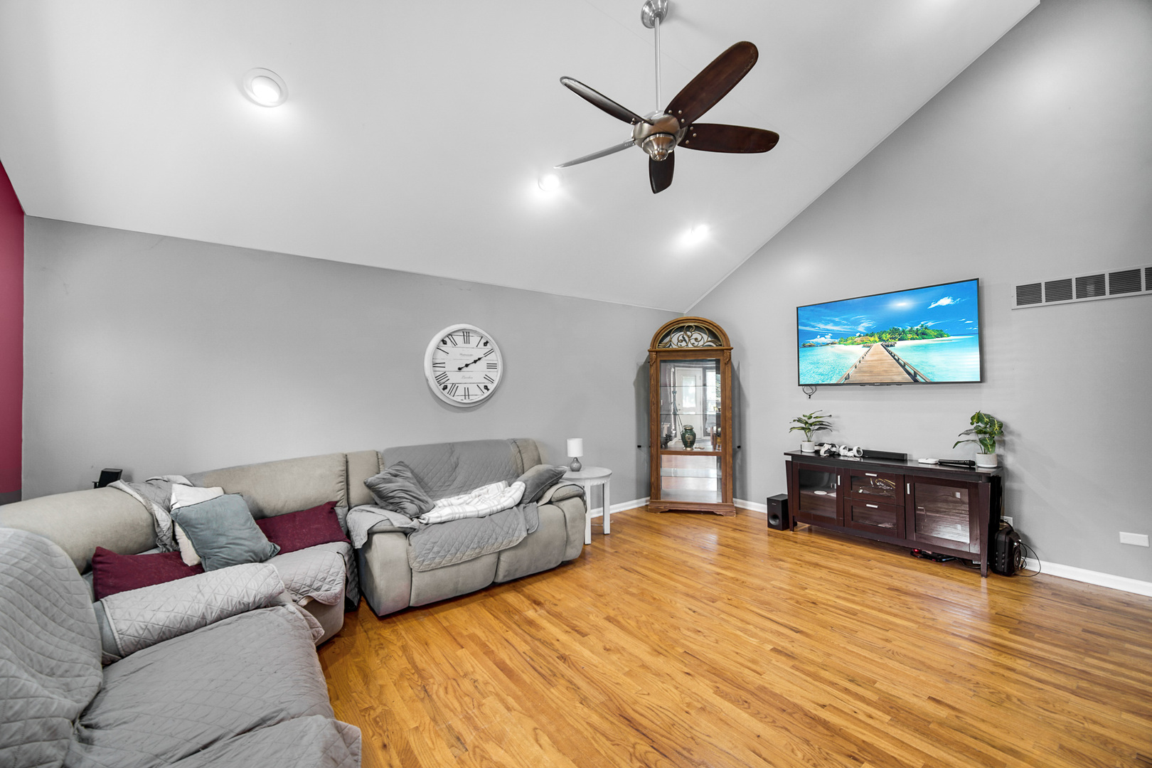 1795 Fieldstone Court Romeoville, IL 60446 - Photo 4 of 18 Gallery Image 4